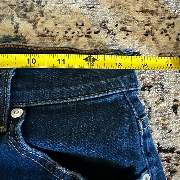 7 For All Mankind, High Rise, Frayed Jean Shorts New Condition - Picture 7 of 10